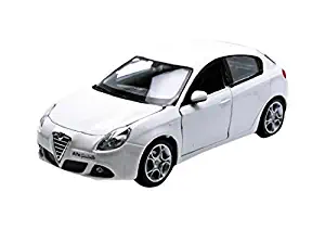 Alfa Romeo Giulietta White 1/24 by Bburago 21071